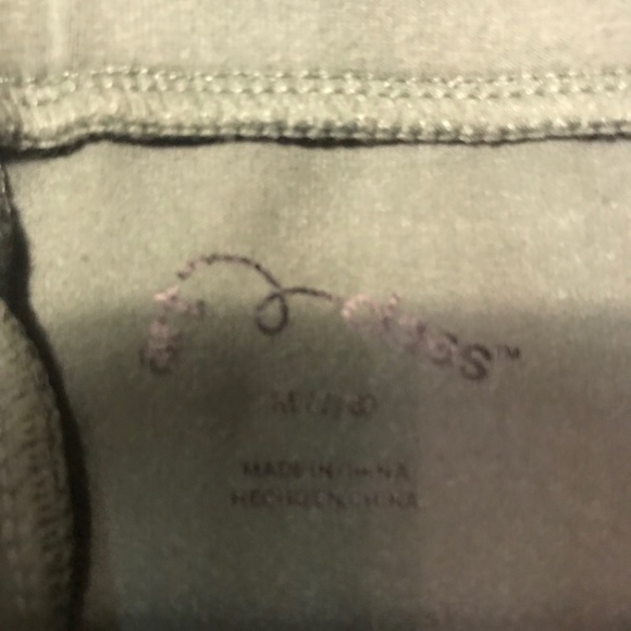 Three pair pants! - Picture 4 of 4